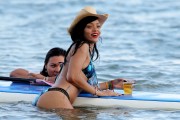Рианна (Rihanna) Bikini Hawaii 27th Apr 2012 (86xHQ) 030a8e198960948