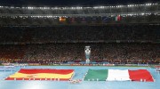 Испания - Италия - Финальный матс на чемпионате Евро 2012, 1 июля 2012 (322xHQ) Fe909d201618728